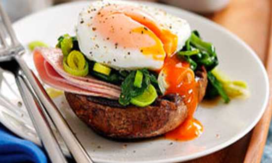 Luxury eggs florentine